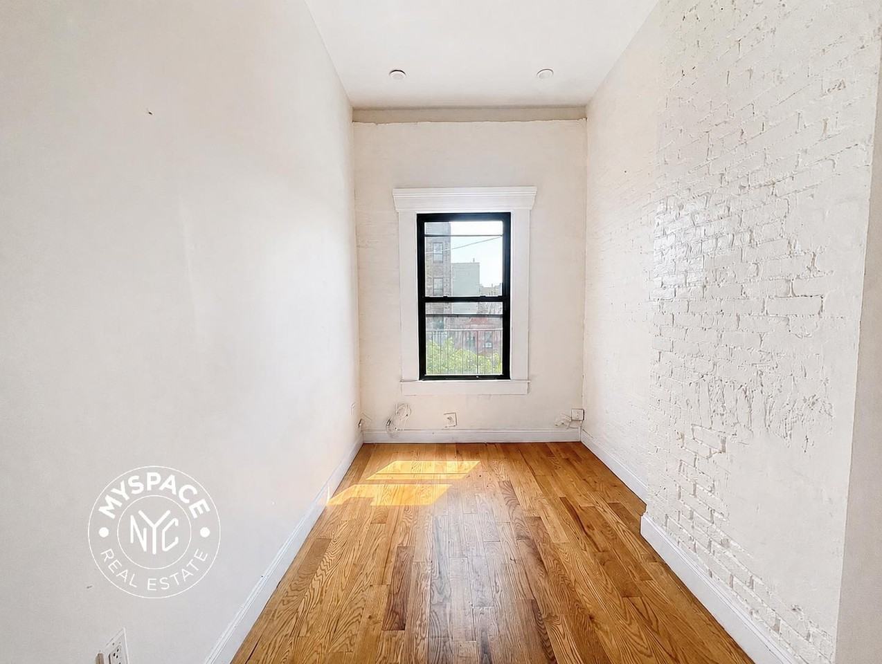 641 Saint Marks Ave #4E - Photo 3 of 7