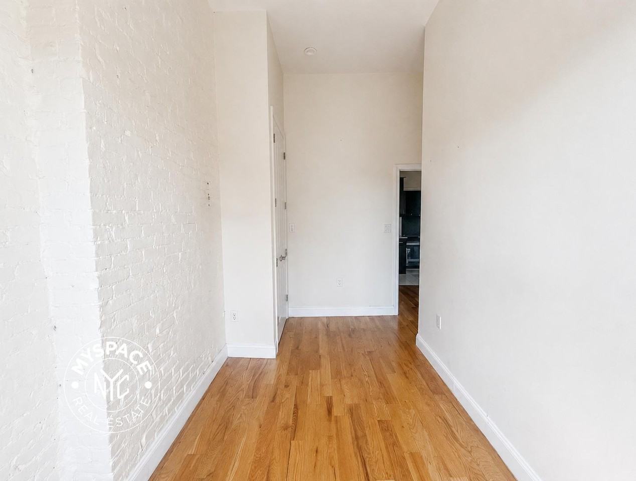 641 Saint Marks Ave #4E - Photo 4 of 7