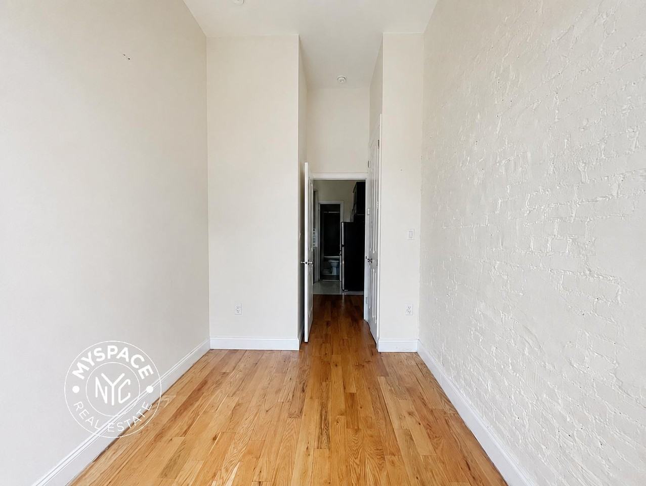 641 Saint Marks Ave #4E - Photo 6 of 7
