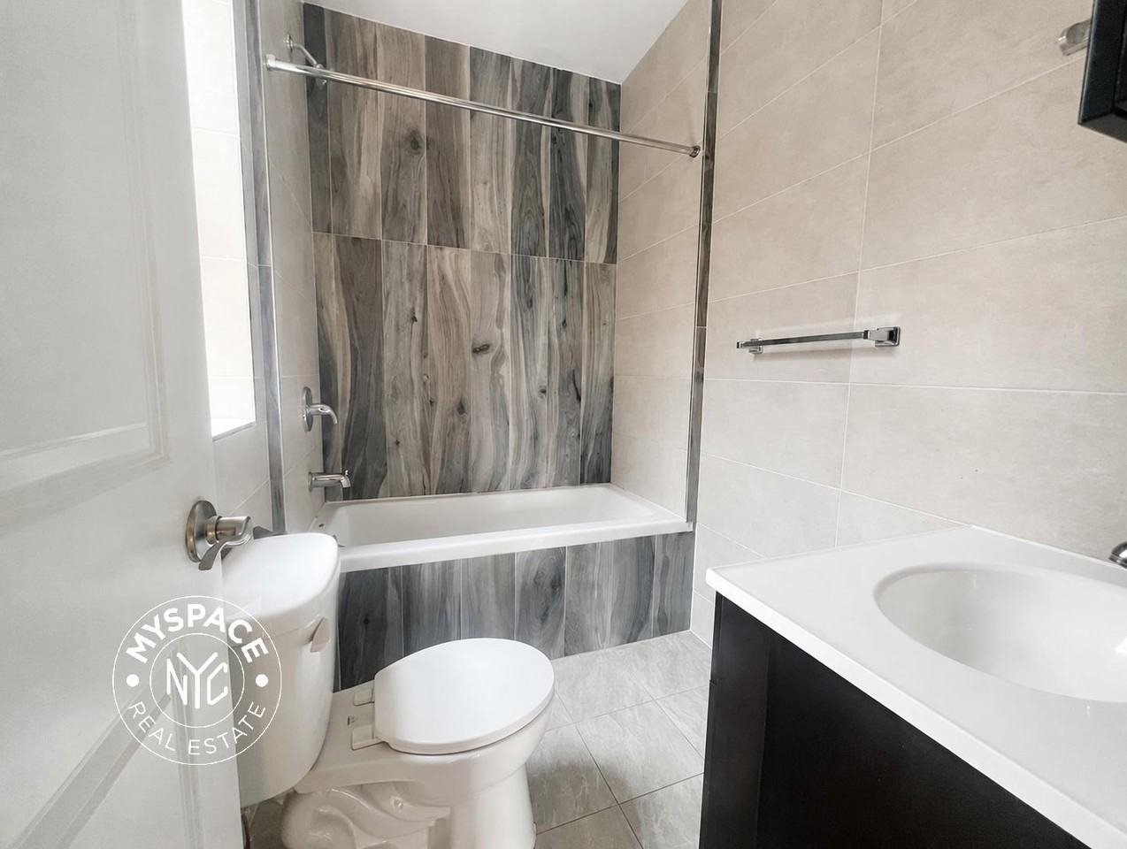 641 Saint Marks Ave #4E - Photo 7 of 7