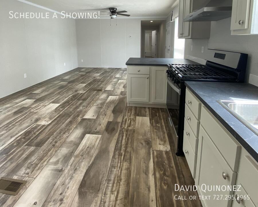 204 Monterey Dr - Photo 2 of 15