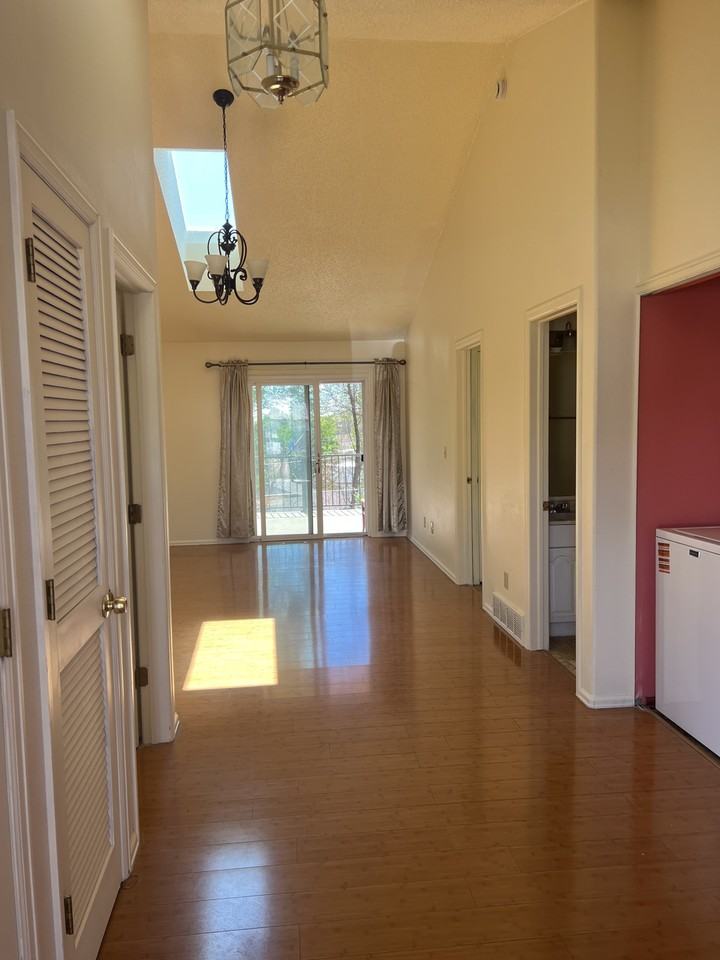 563 Kearney Ave S #NA - Photo 2 of 17