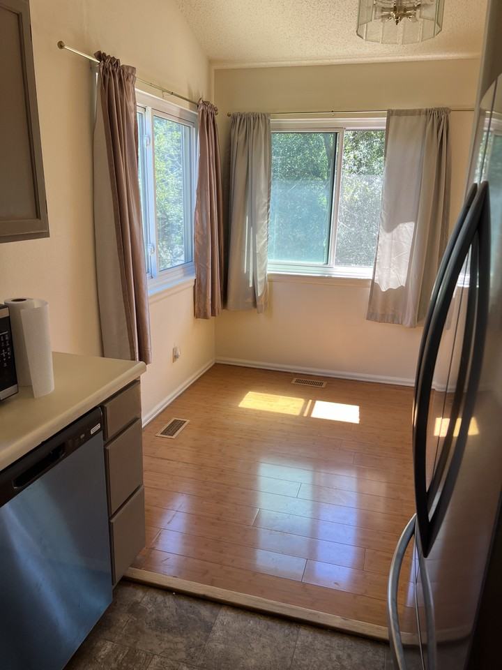 563 Kearney Ave S #NA - Photo 7 of 17