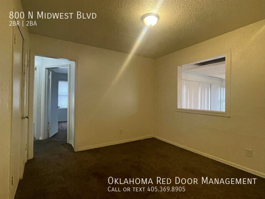 800 N Midwest Blvd - Photo 4 of 20