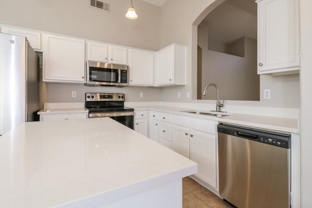 72 N Cholla St - Photo 7 of 14