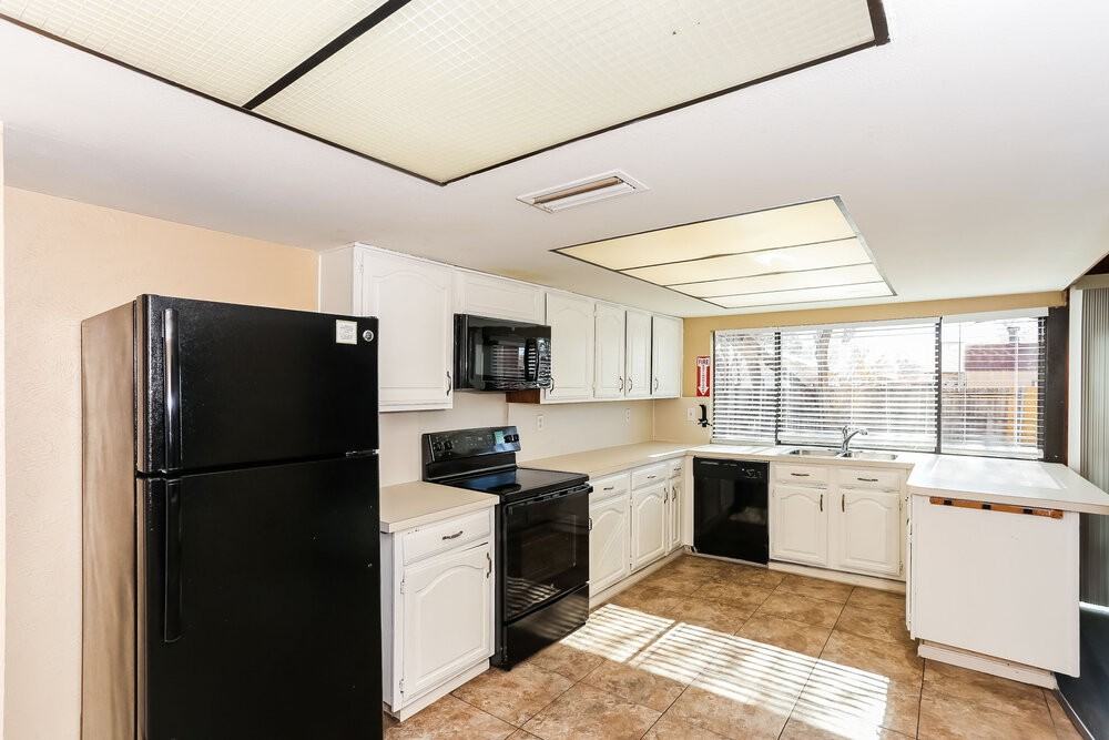 2105 Burrows Trl - Photo 6 of 15