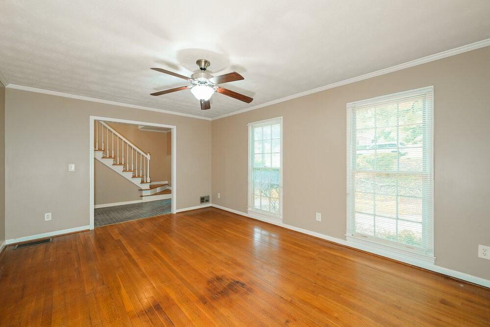 4434 Luxembourg Dr - Photo 5 of 18
