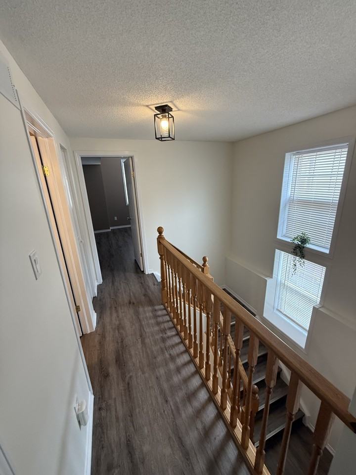 1055 Gordon St - Photo 7 of 16