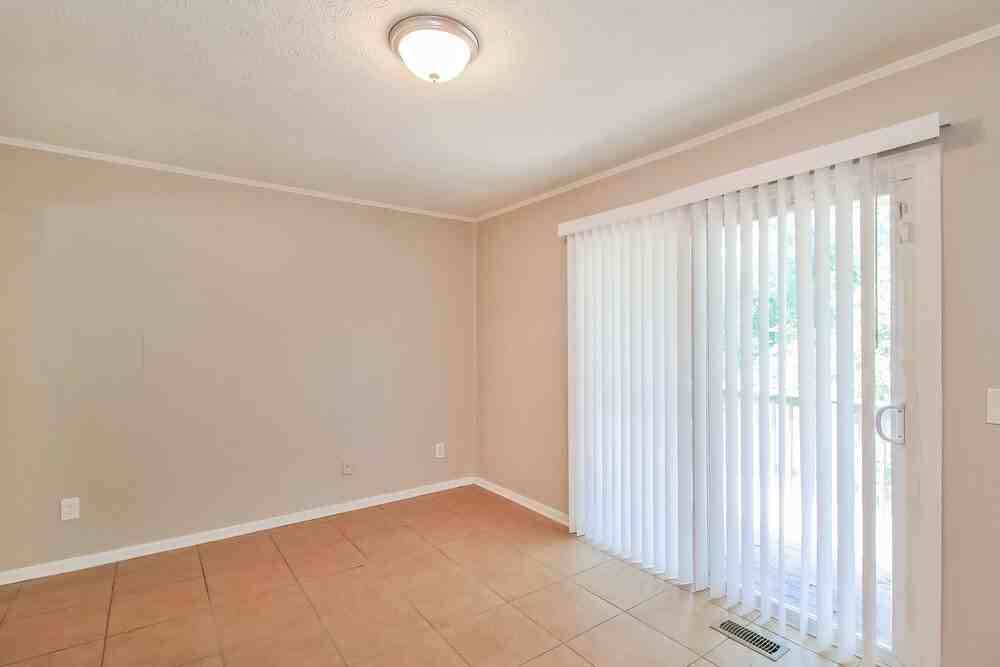 4624 Elm Ridge Ct - Photo 7 of 20