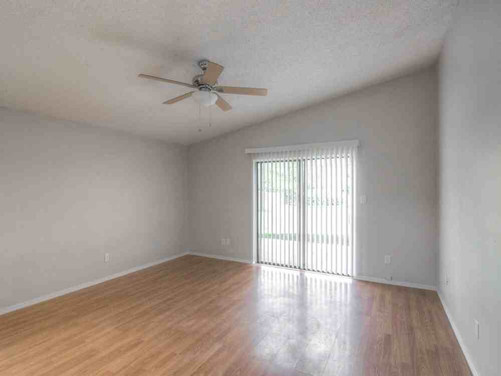 1505 Cougar Ct - Photo 2 of 13