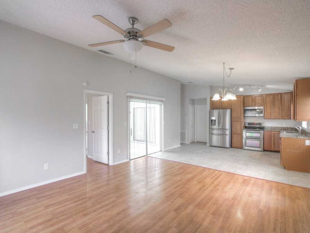 1505 Cougar Ct - Photo 3 of 13