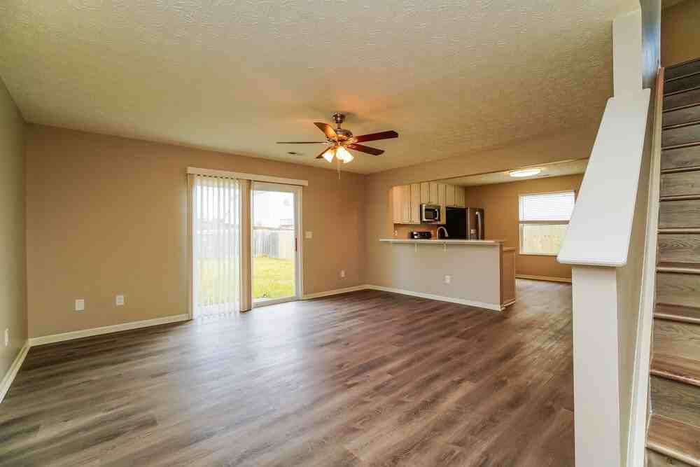 3158 Kings Realm Ave - Photo 4 of 17