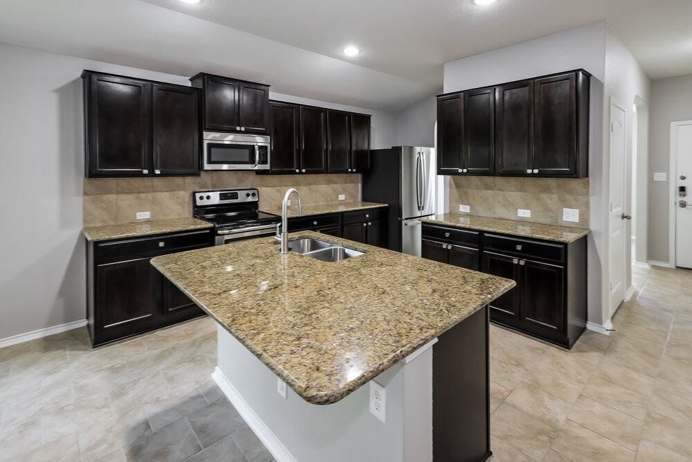1711 Emerald Edge - Photo 5 of 10