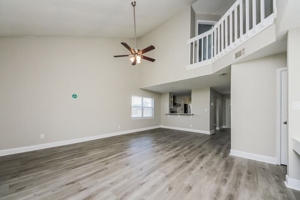 11100 Hambley Ave - Photo 5 of 17