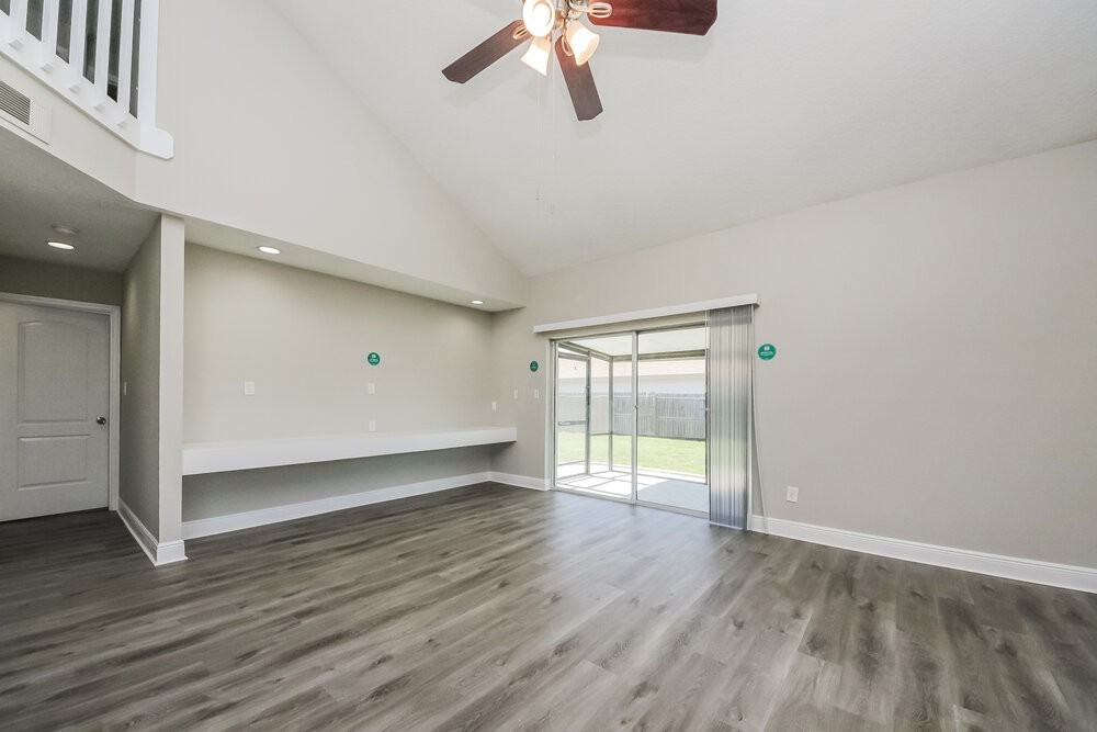 11100 Hambley Ave - Photo 6 of 17