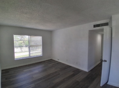 405 Sw 13th Pl #119 - Photo 5 of 10