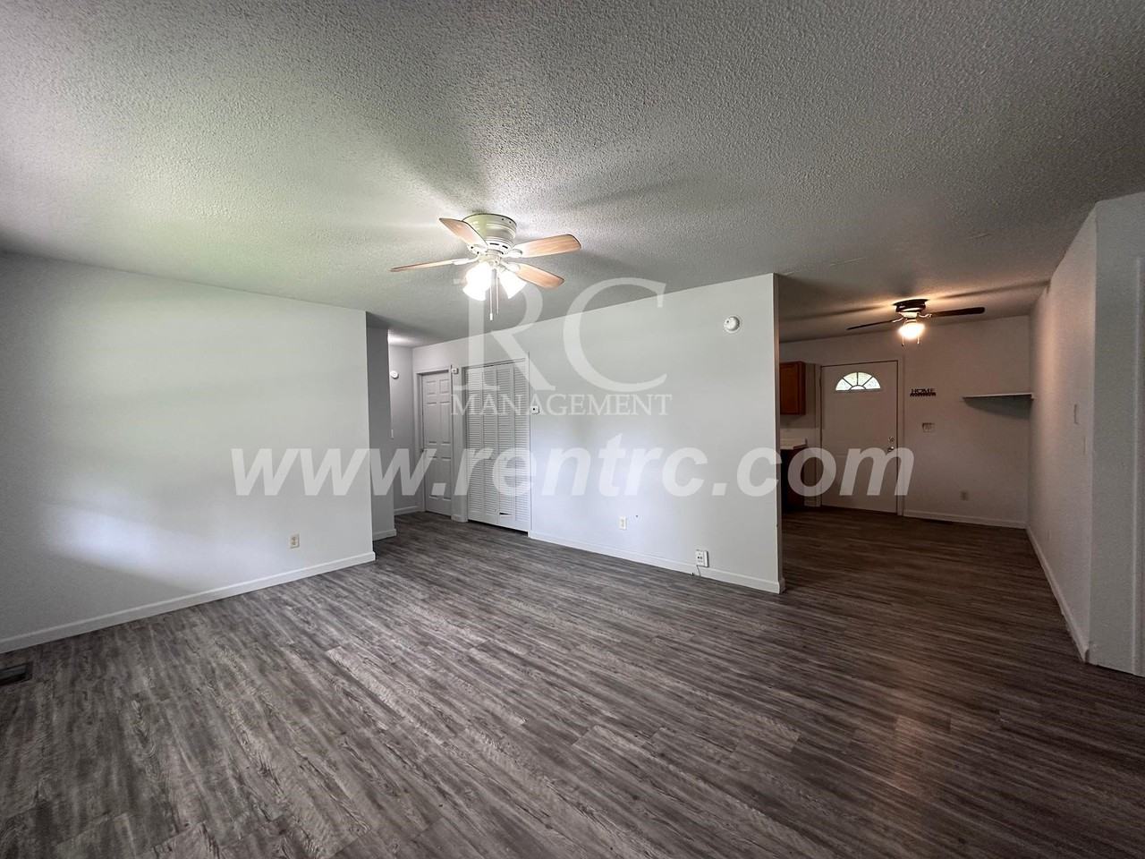 517 W English St #W - Photo 6 of 18