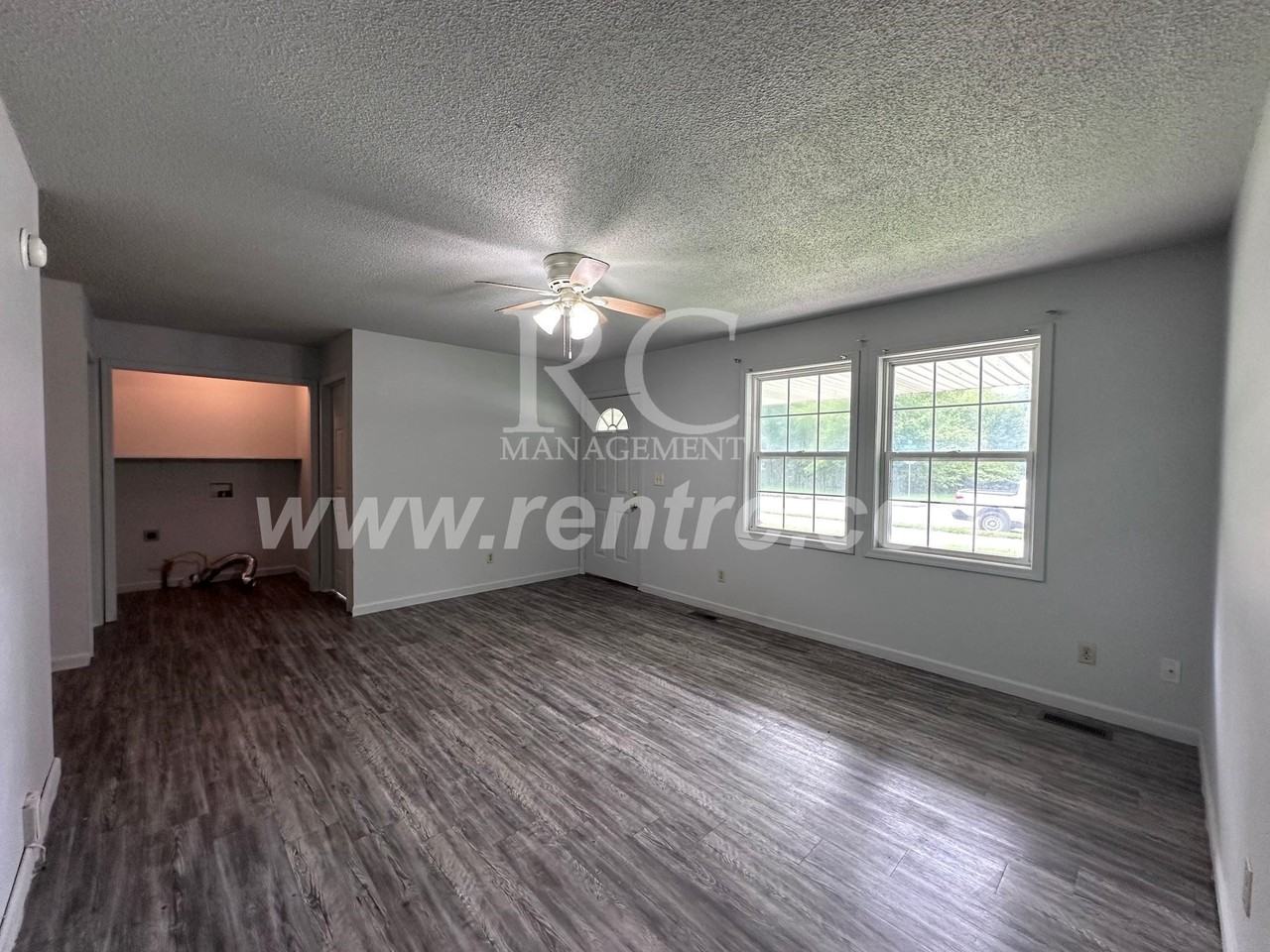 517 W English St #W - Photo 7 of 18