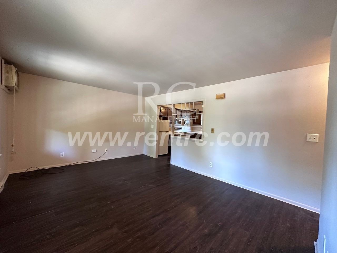 802 Bryan Ave Apt G - Photo 6 of 11
