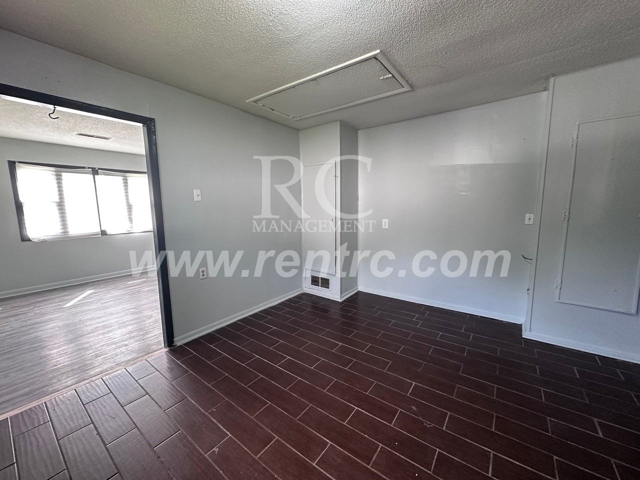 1406 N Grant St - Photo 3 of 17