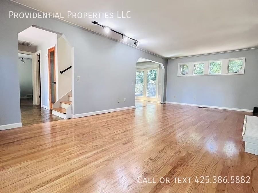 3047 W Lake Sammamish Pkwy Ne - Photo 6 of 32