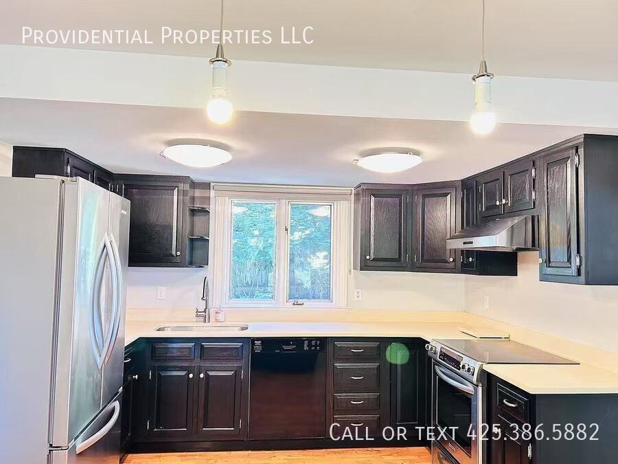 3047 W Lake Sammamish Pkwy Ne - Photo 6 of 43
