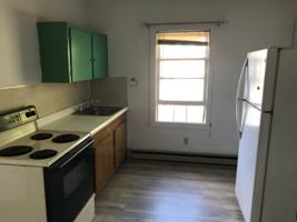 featured image of 220 Cedar St