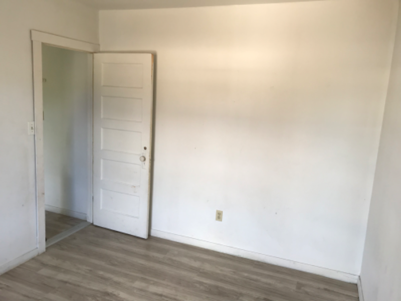 220 Cedar St - Photo 7 of 7