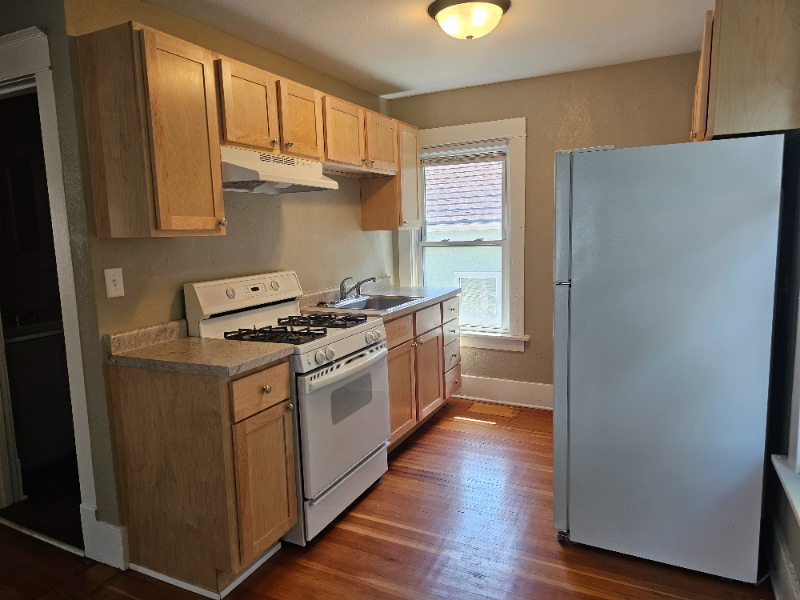 426 N 5th St #1 - Photo 6 of 16