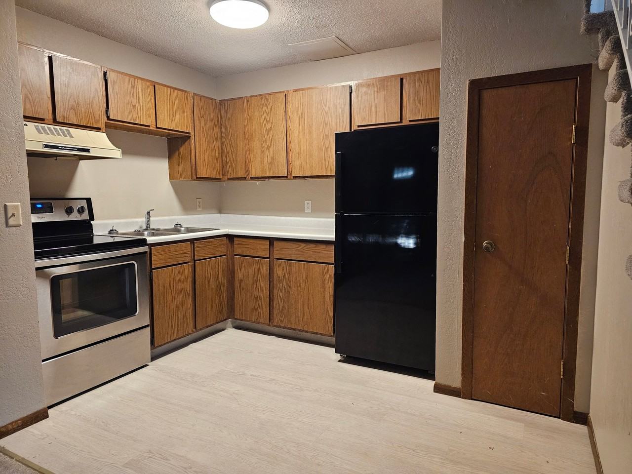 138 N Agency St #4 - Photo 5 of 11