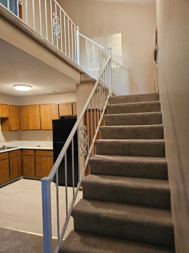 138 N Agency St #4 - Photo 7 of 11