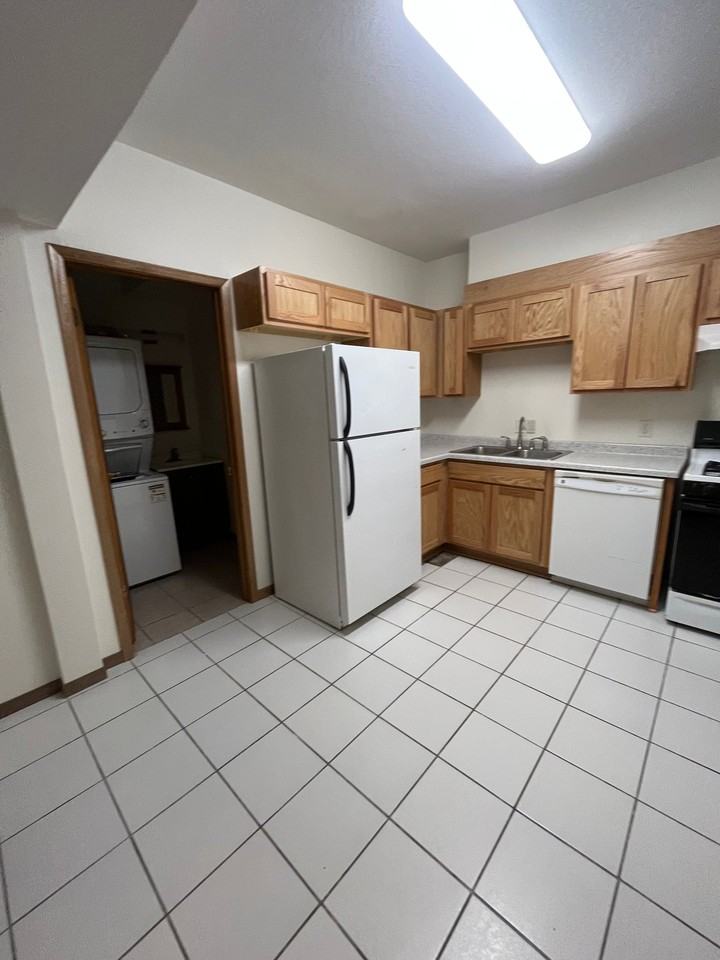 8442 239th St E #3 - Photo 2 of 13