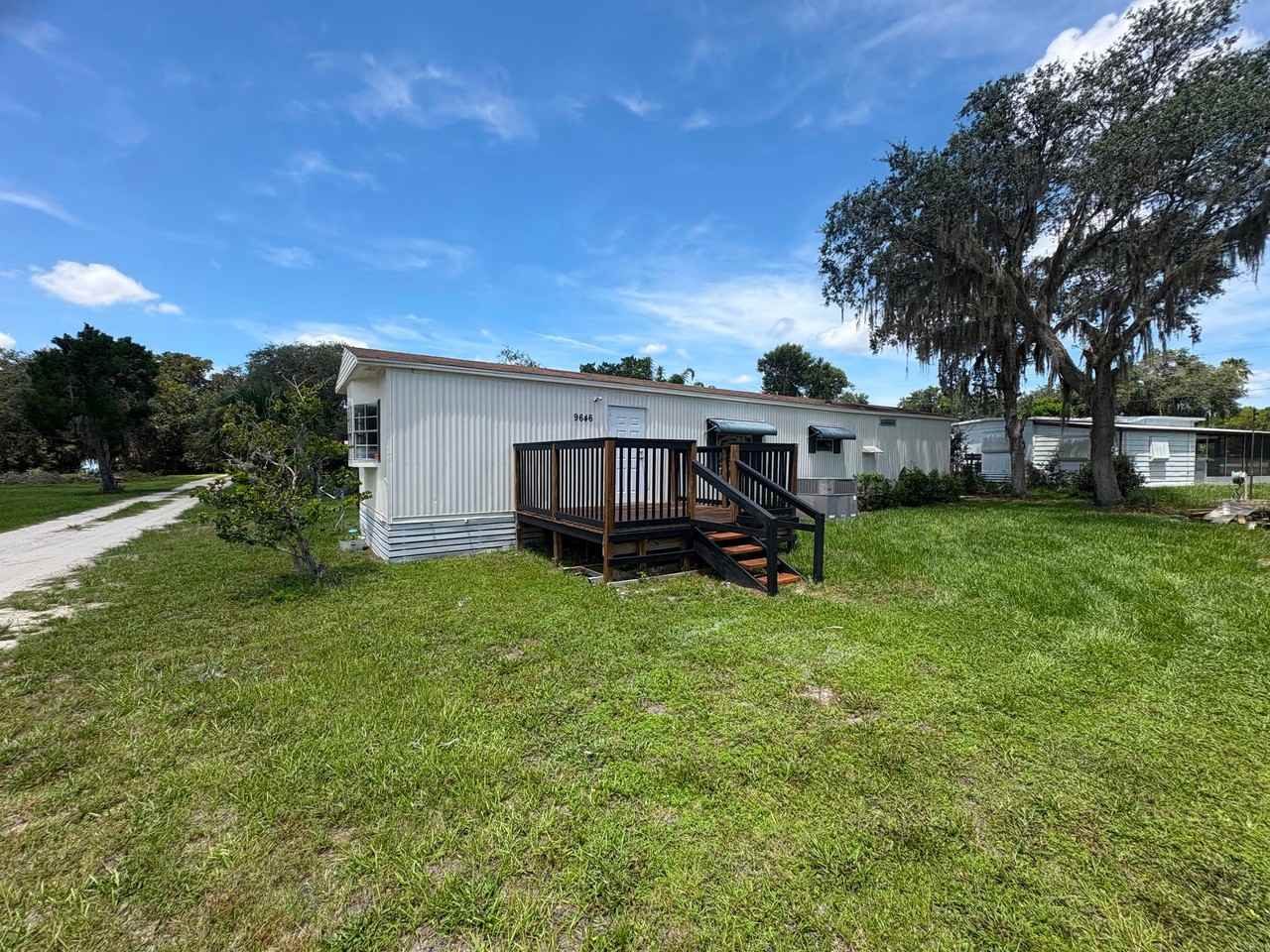 9646 Saint Clair Rd - Photo 4 of 12