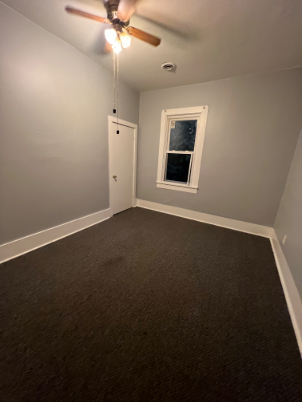 418 1/2 Washington St - Photo 3 of 22