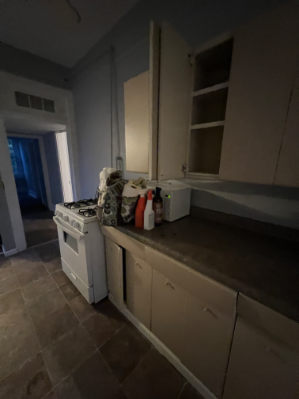 418 1/2 Washington St - Photo 7 of 22