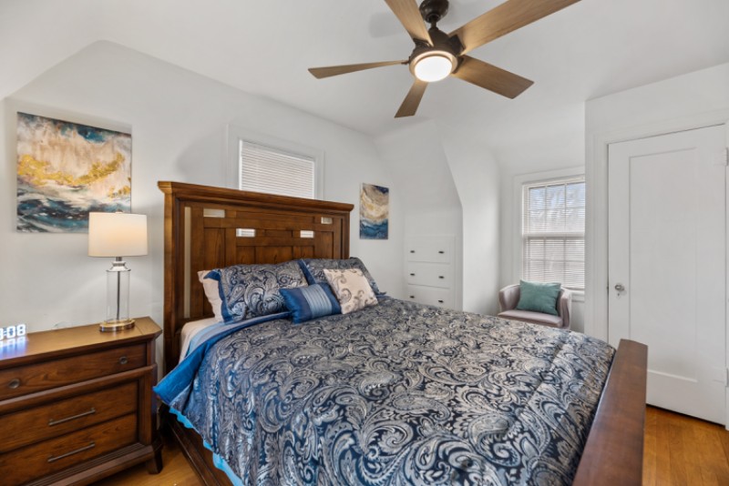 804 N Perry Ave - Photo 5 of 36