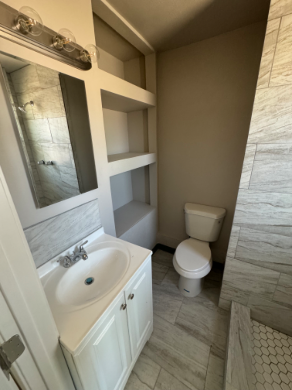 301 W 44th St #2 - Photo 5 of 6