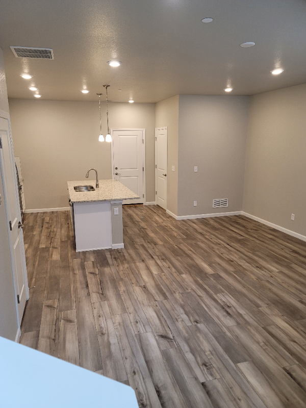 463 Millwall Cir - Photo 2 of 20