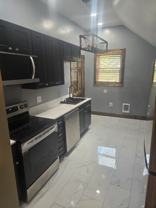 12 W Mosher St Uppr #2 - Photo 1 of 1