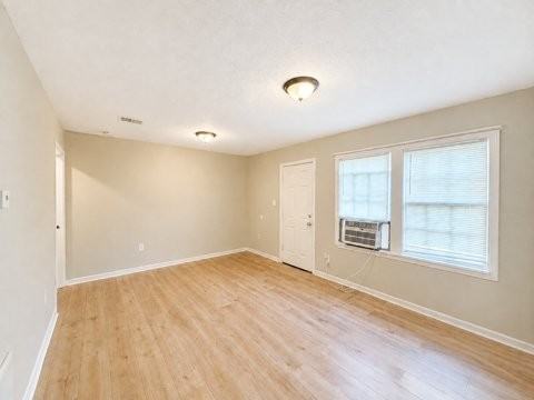 17 Orchard Dr #B - Photo 4 of 13