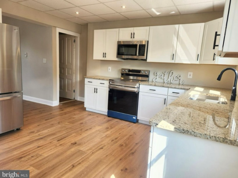 732 Water St - Photo 3 of 14