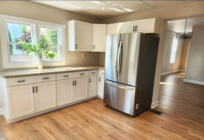 732 Water St - Photo 4 of 14