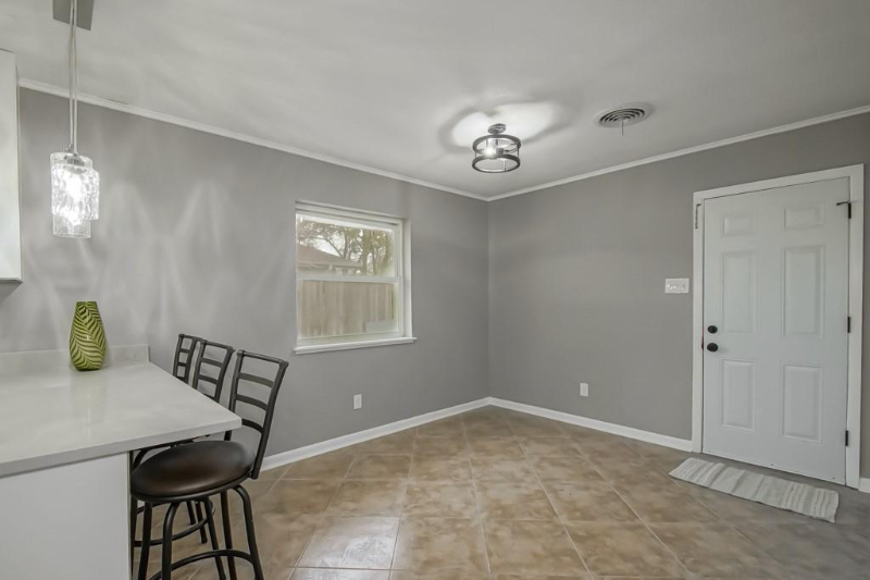 2664 Danbury Dr - Photo 6 of 22