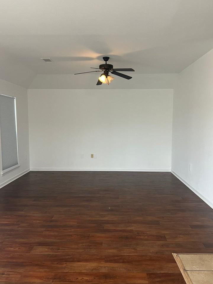 15155 Hwyunit 57B #57B - Photo 6 of 24