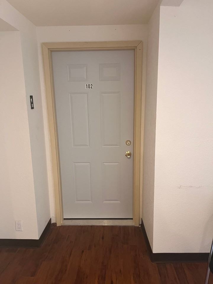200 S Court Ave #102 - Photo 2 of 11