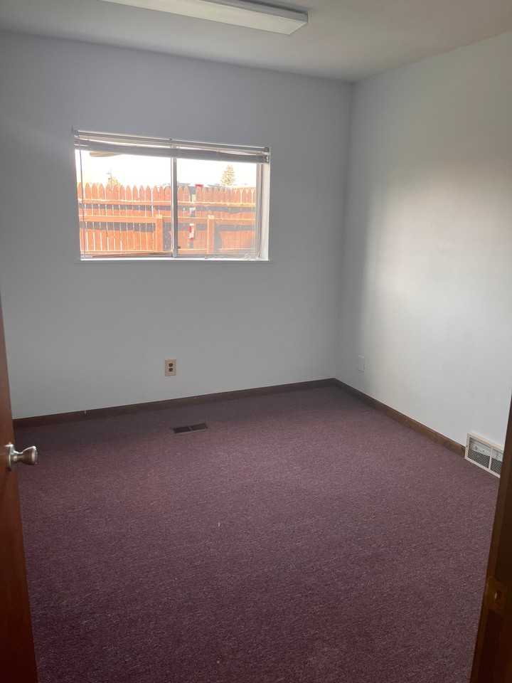 200 S Court Ave #102 - Photo 7 of 11