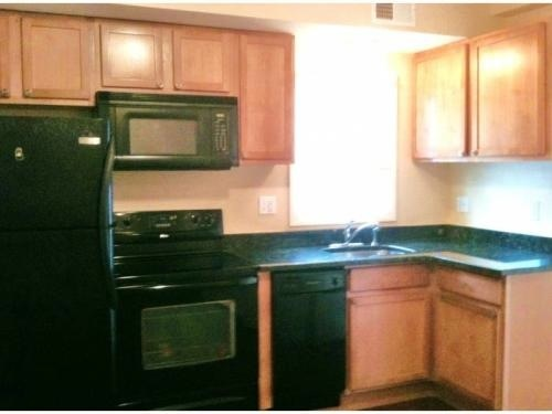 190 Chestnut St #2 - Photo 3 of 4