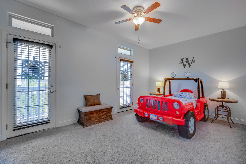 603 Cliff Bullock Dr - Photo 3 of 26