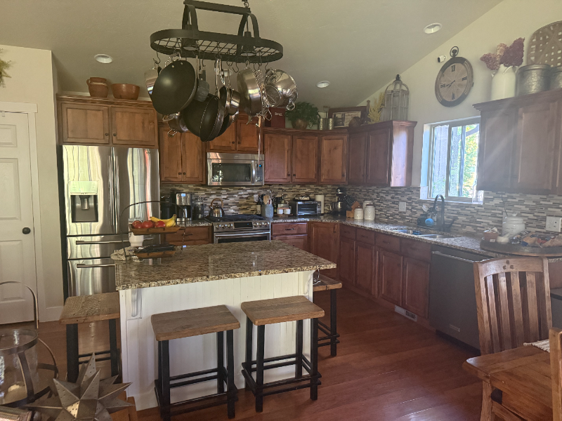223 Kara Dr - Photo 3 of 20
