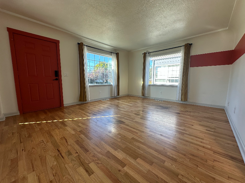 2705 N Stevens St - Photo 3 of 26